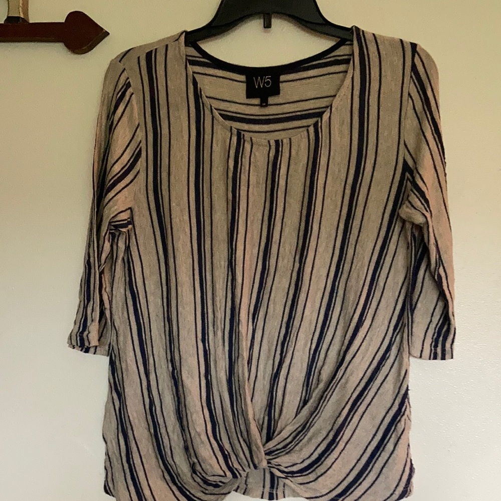 W5 M 3/4 sleeve top